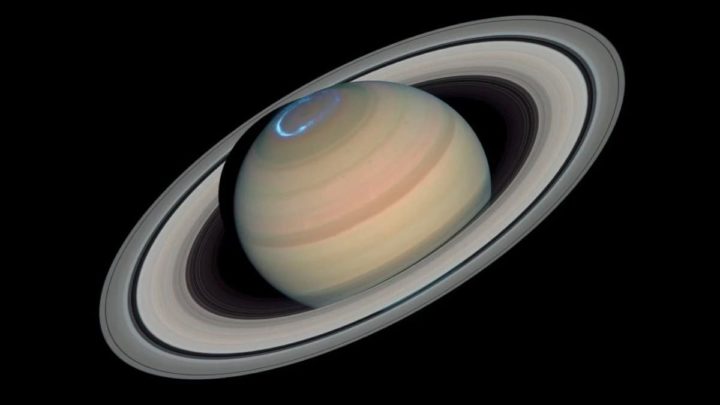 Imagem de Saturno com os seus anéis 