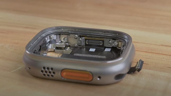 Imagem Apple Watch Ultra desmontado pela iFixit