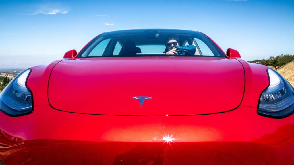 Carros elétricos: Vendas com novo recorde! Qual a marca que mais vende?