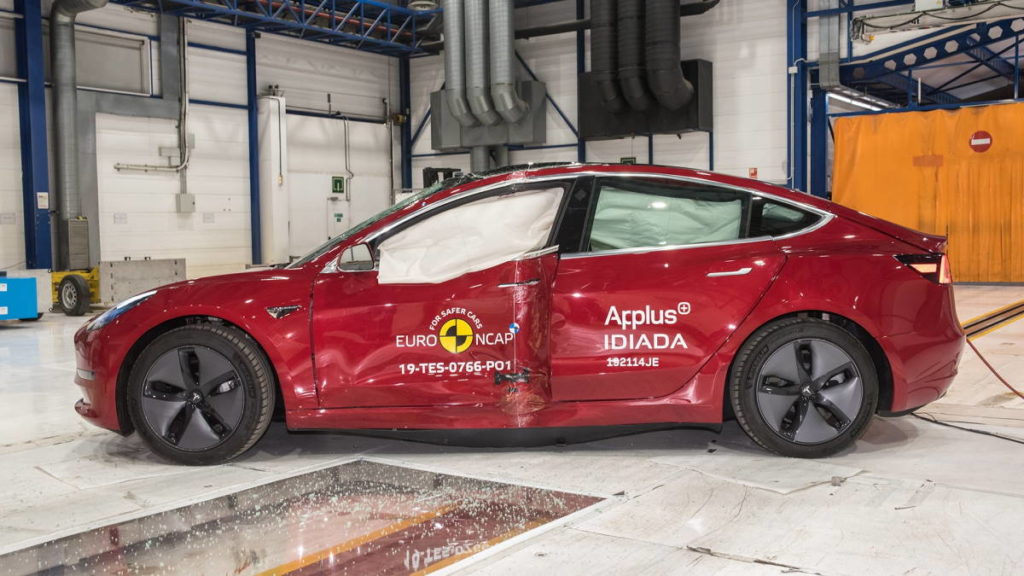 Tesla Euro NCAP testes carros enganar