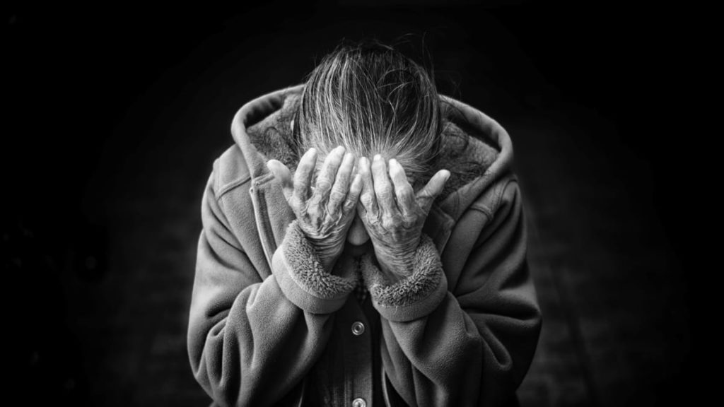 Fármaco experimental foi capaz de retardar o declínio cognitivo provocado pelo Alzheimer