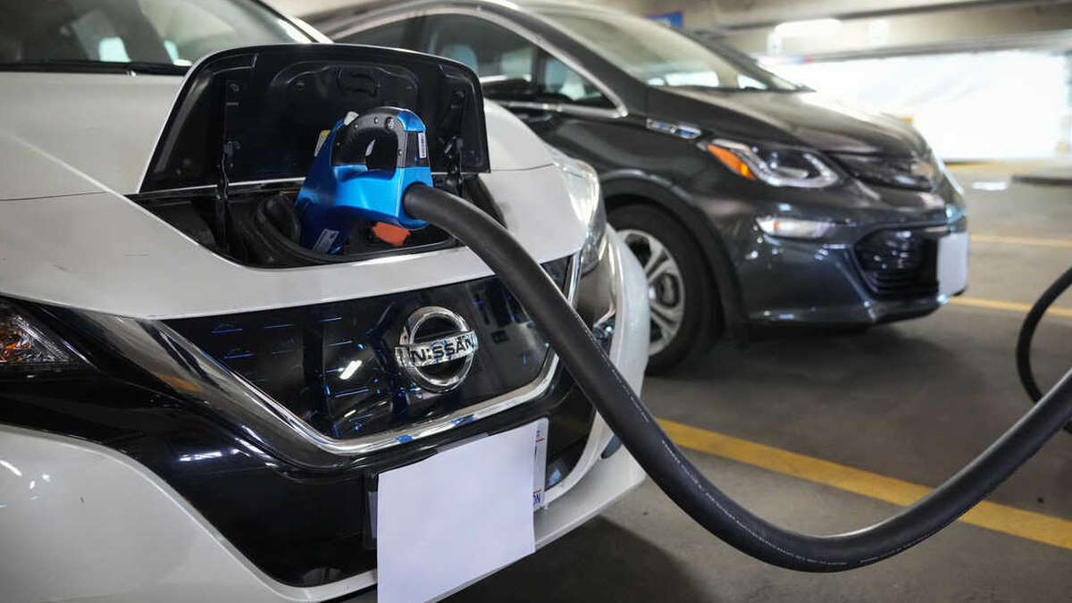 Os EUA ficarão para trás na corrida pelos veículos elétricos?