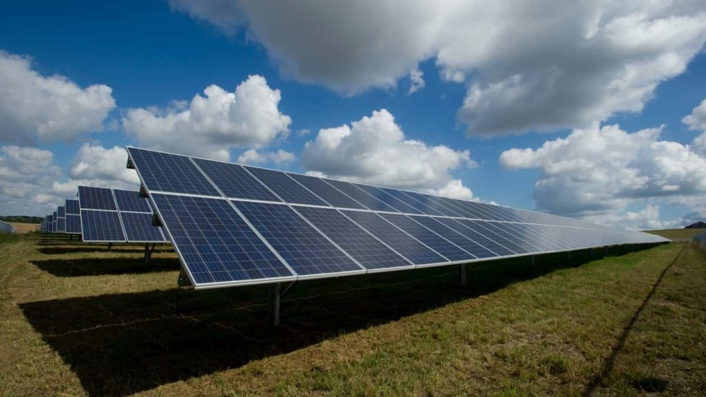 UE lançou uma investigação sobre painéis solares chineses