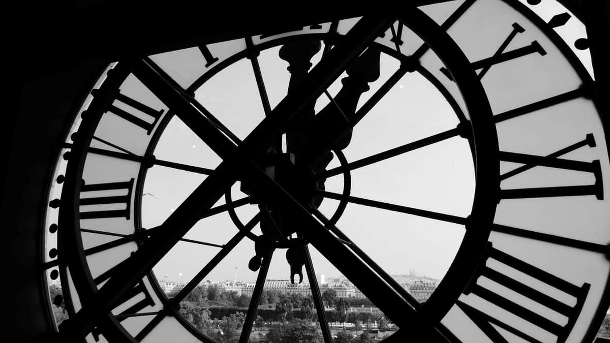 Estado do mundo coloca ponteiros do Relógio do Apocalipse a 90 segundos da meia-noite