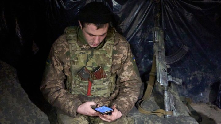 Guerra: Telemóveis "permitiram" ataque que matou 89 soldados russos