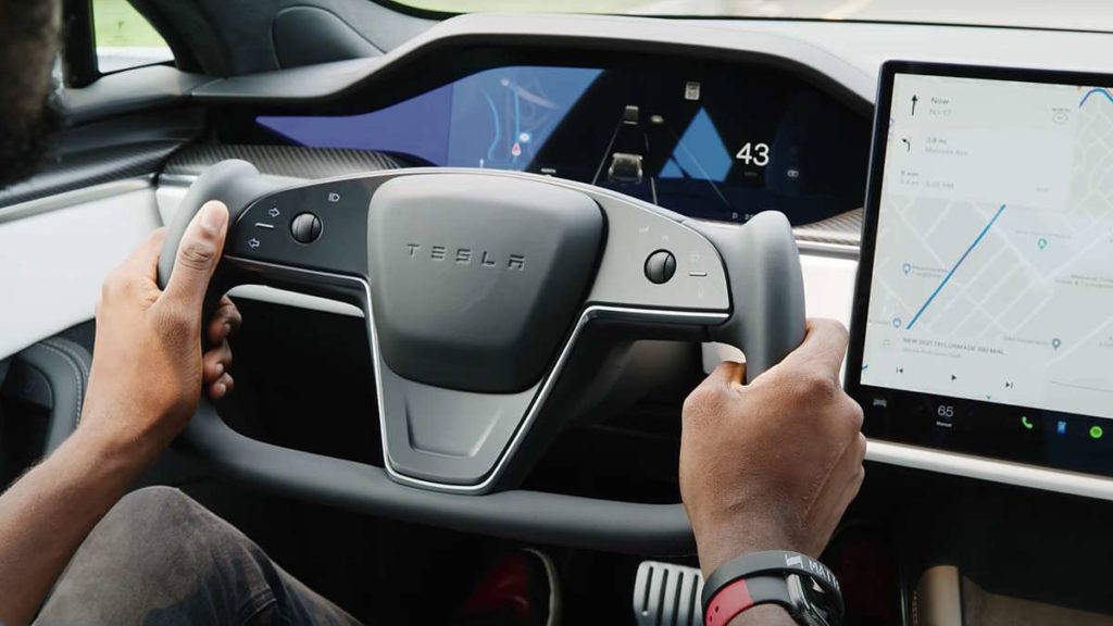 Tesla volante yoke redondo Model S