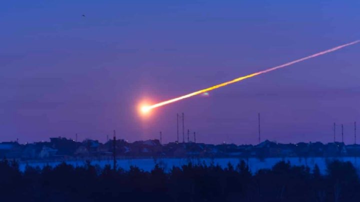 Imagem do asteroide Chelyabinsk que atingiu a Terra há 10 anos