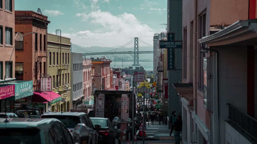 Estudo associa a transição para carros elétricos à melhoria da qualidade do ar e da saúde