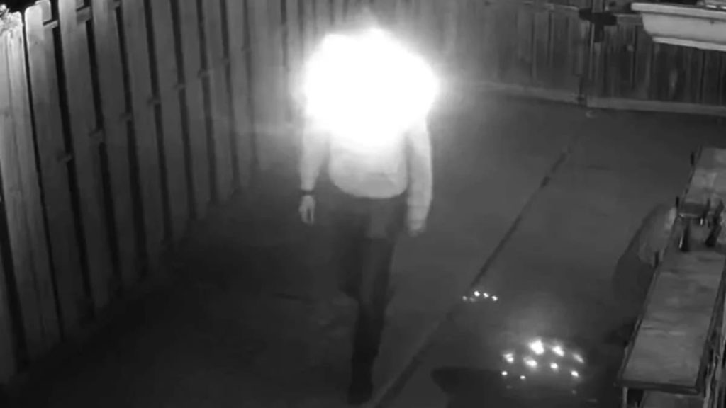 Camera Shy Hoodie: Conheça a camisola “à prova de identificação facial”