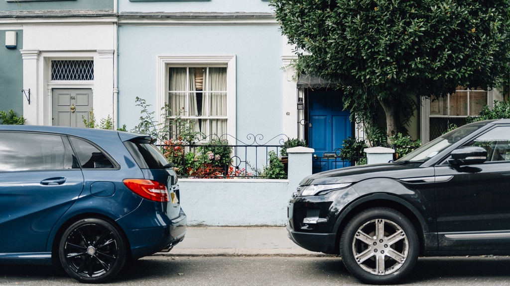 quanto-tempo-pode-um-carro-estar-estacionado-no-mesmo-local-da-via-p-blica