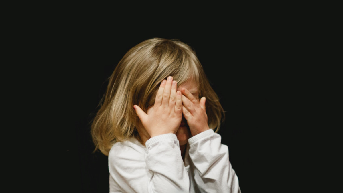 Imagens de abuso de crianças encontradas no maior dataset de imagens de IA, diz estudo