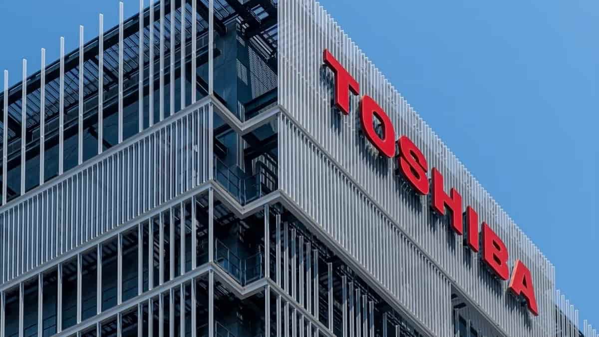 Japan Industrial Partners (JIP) compra a Toshiba por 15,3 mil milhões de dólares