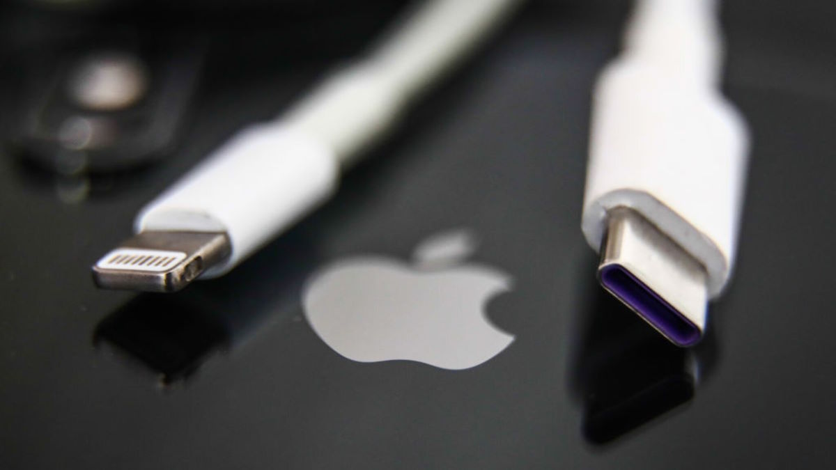 Apple tendrá problemas si limita la carga en el USB-C de los iPhone 15