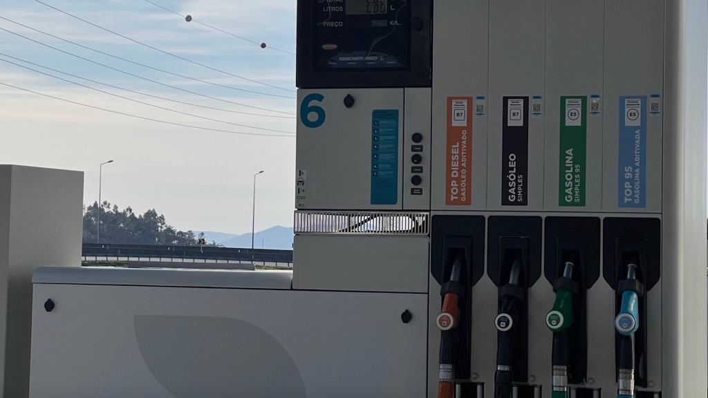 Is simple fuel the same at branded and “low cost” stations?