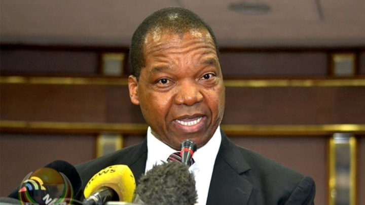 John P. Mangudya, governador e presidente do conselho de administração do Banco da Reserva do Zimbabué