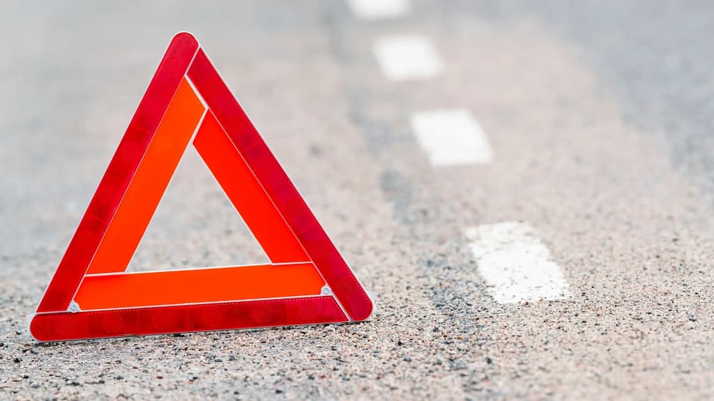 Acidente ou avaria: a que distância se deve colocar o triângulo?