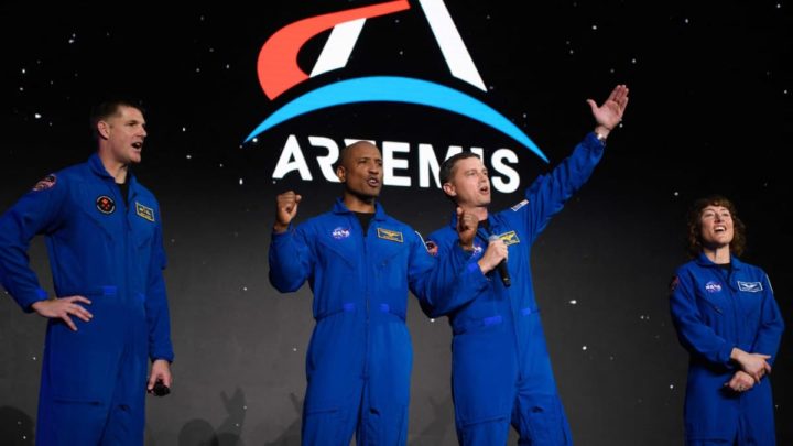 Astronautas escolhidos pela NASA para a missão Artemis II