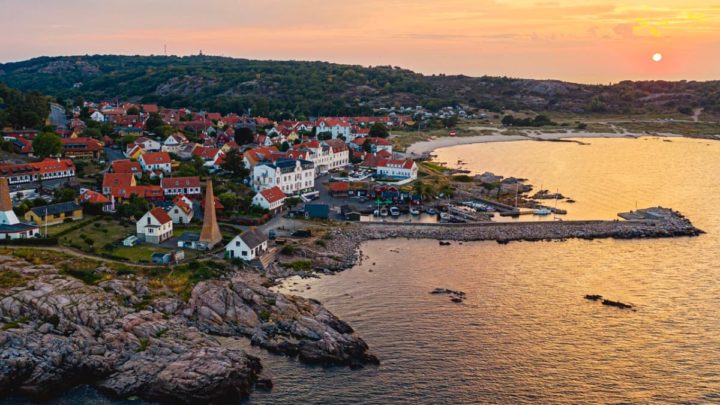 Imagem de Bornholm, uma ilha dinamarquesa situada no mar Báltico que sentiu estranhos abalos