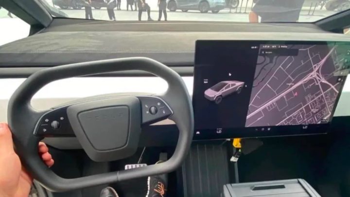 Foto revela o interior da Tesla Cybertruck. Aspeto fraco para um carro de 50 mil euros