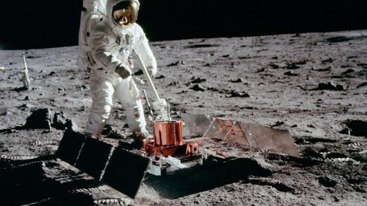 Imagem de astronauta Apollo 11 na Lua