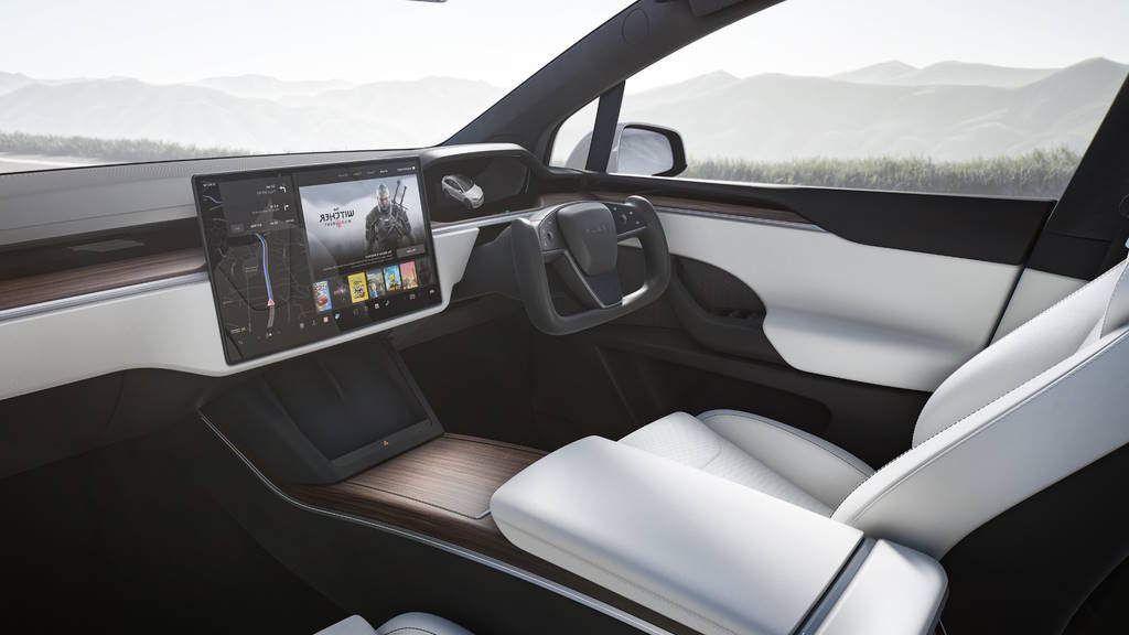 Tesla volante direita carros mercados