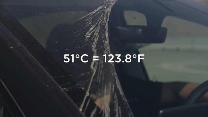Imagem carro elétrico Tesla submetido ao calor extremo