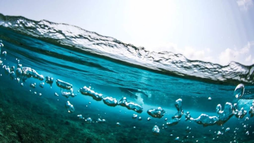 Pela primeira vez, registaram a formação da água à escala molecular. Veja o vídeo!