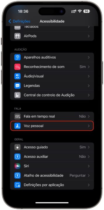 Configurar a Voz pessoal no iPhone com iOS 17