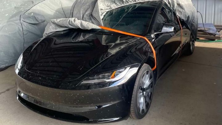 Imagem do novo Tesla Model 3 “Highland" que era suposto ser apresentado por Elon Musk na China