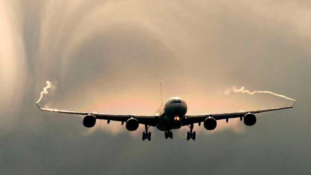 Já reparou que há mais turbulência quando anda de avião? Vai aumentar ainda mais!