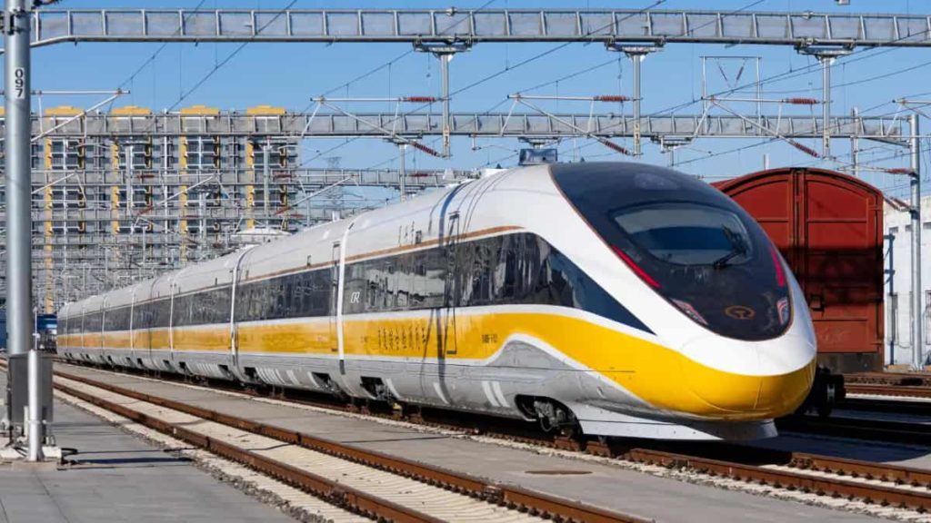 China estabelece um novo recorde para a velocidade de um comboio: 453 km/h