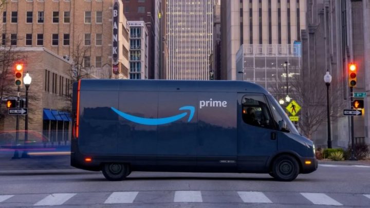 Imagens das carrinhas de entrega da Amazon divulgadas online. Onde fica a privacidade?