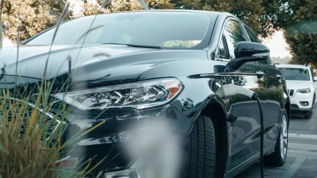 Acordo para evitar a guerra de preços entre fabricantes de elétricos já caiu por terra