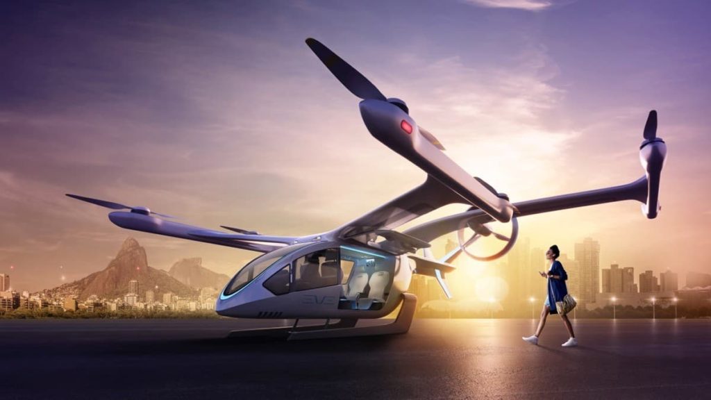 Empresa brasileira de aviões anuncia fábrica de táxis voadores elétricos