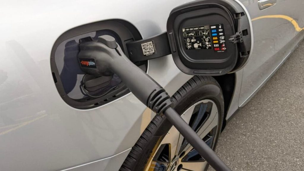 Alemanha, França e Suécia pressionam a UE para evitar a dependência das baterias chinesas