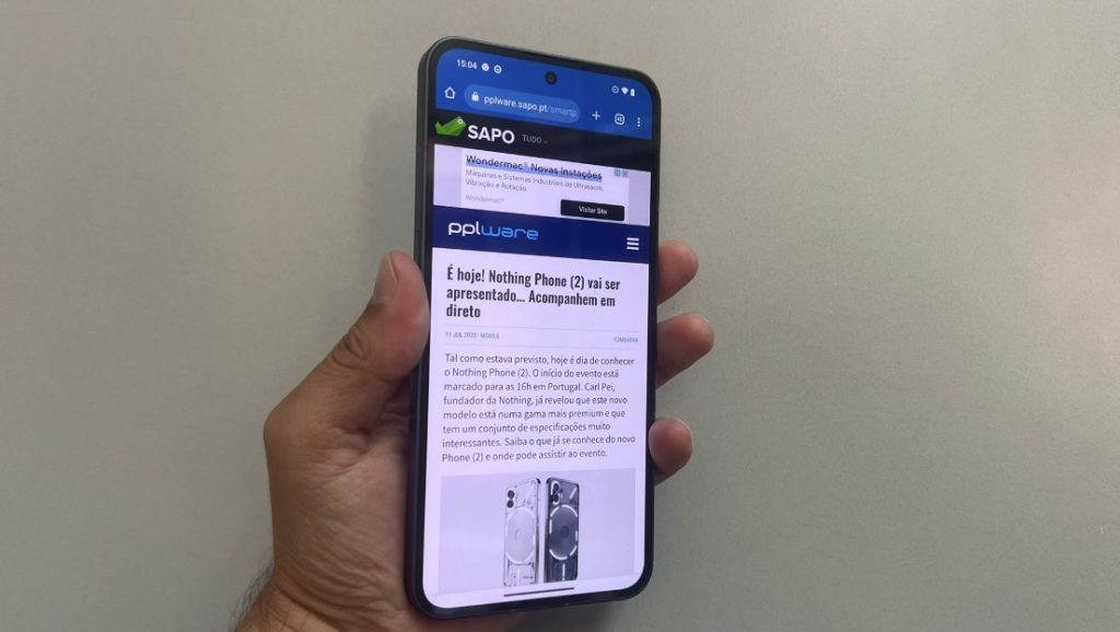 Nothing acaba de lançar o fantástico e iluminado Phone (2)