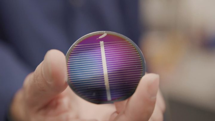 Imagem de células solares fotovoltaicas que a NASA quer colocar na Lua