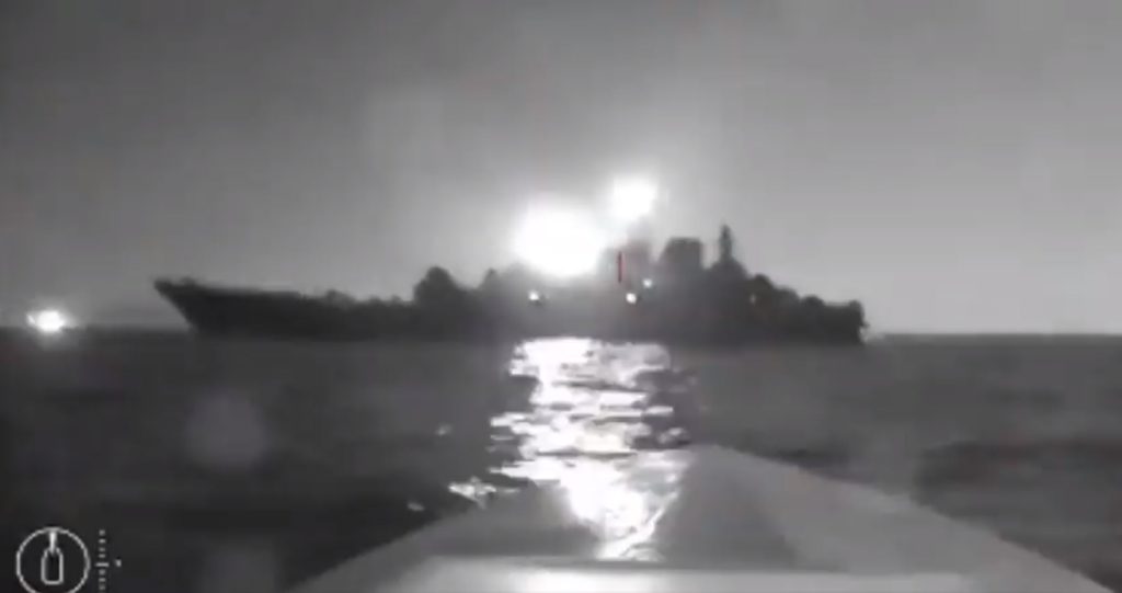 Ucrânia ataca petroleiro russo com drone marítimo