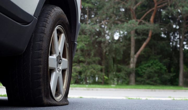 Saiba o que fazer se lhe rebentar um pneu do veículo?