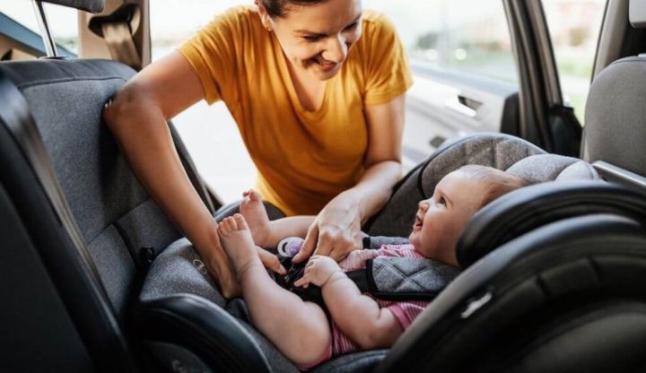 Até quando é obrigatório cadeira para transportar crianças no carro?
