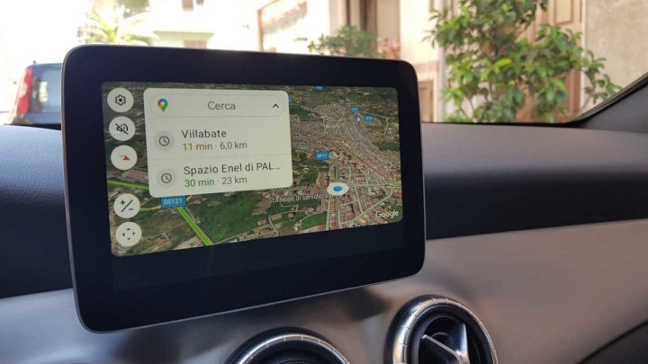 Instalar ecrãs com Android Auto no seu carro é legal?