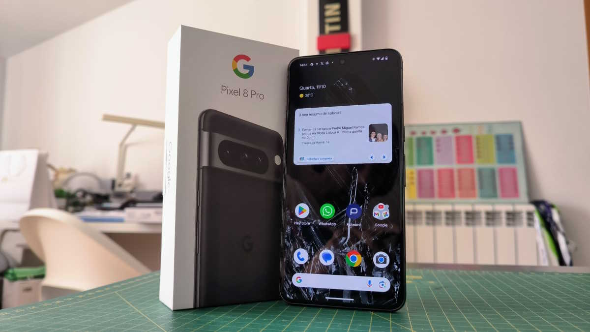 Pixel 8 Pro Google smartphone