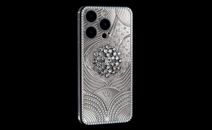 Imagem iPhone 15 Pro Max cravejado de diamantes