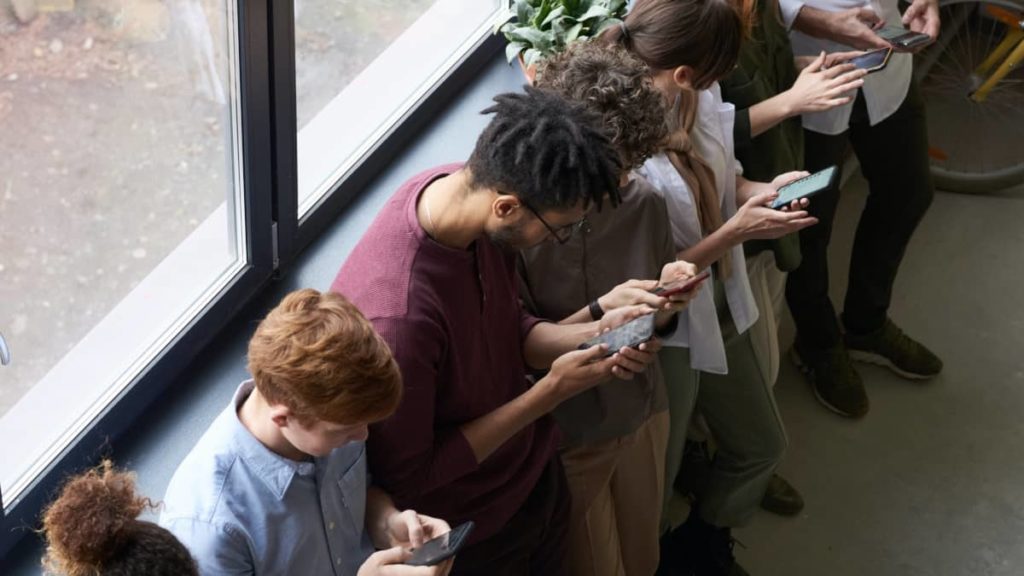 Um em cada cinco gestores já pensou demitir-se porque não suporta os jovens no trabalho