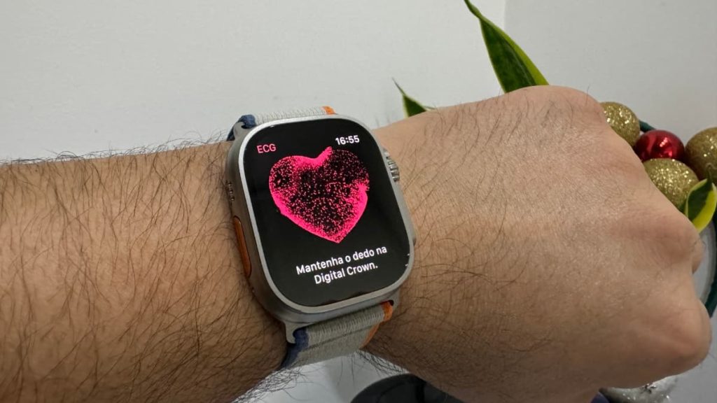 Estudo mostra a potencial utilização do Apple Watch para detetar arritmias em crianças