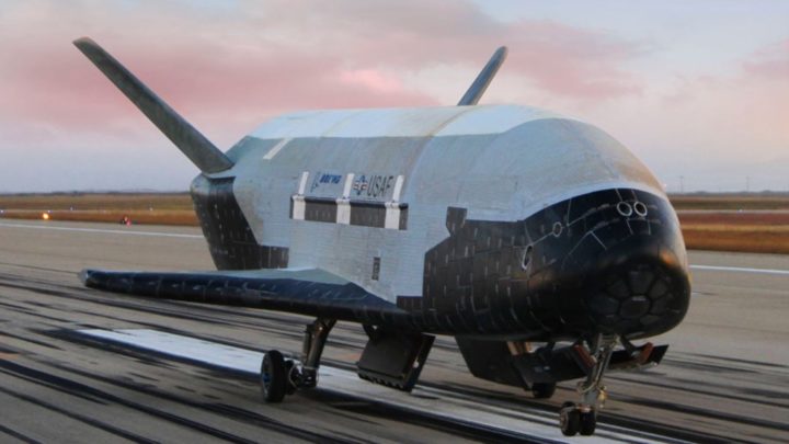 O misterioso drone espacial não tripulado X-37B do Pentágono