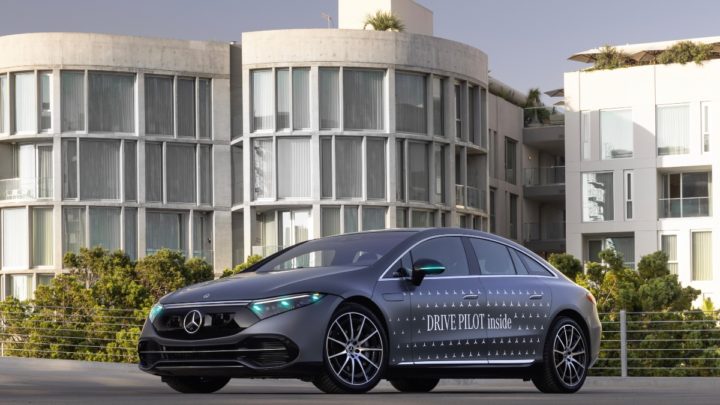 Imagem Mercedes com Drive Pilot para condução autónoma
