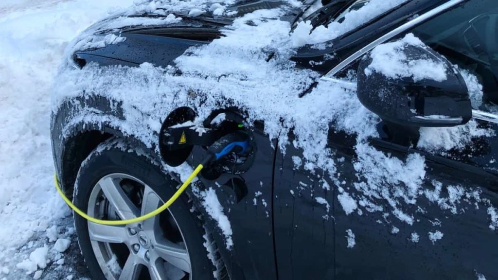 Quanta autonomia perdem os carros elétricos no inverno?