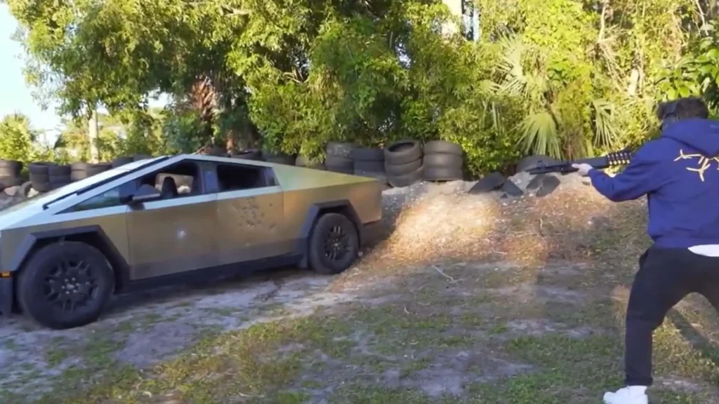 Proprietários das Cybertruck metralham a pick-up. Será uma nova moda?