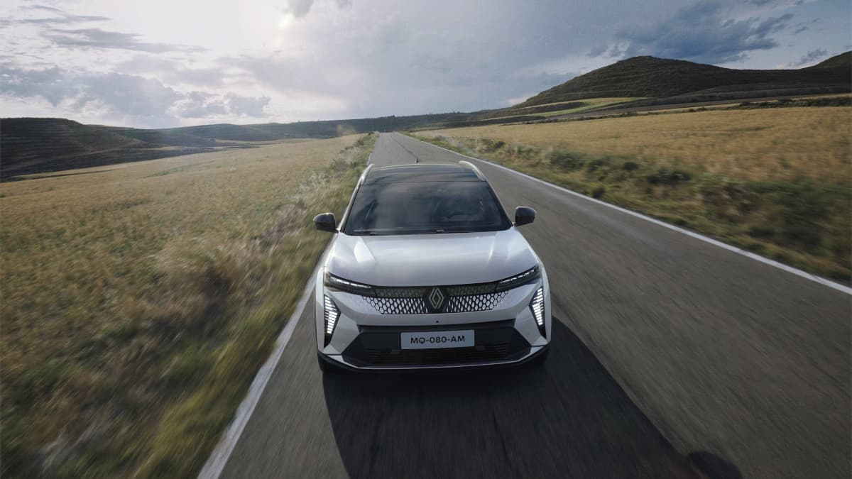 Renault Scenic E-Tech 100% elétrico eleito “Carro do Ano 2024”